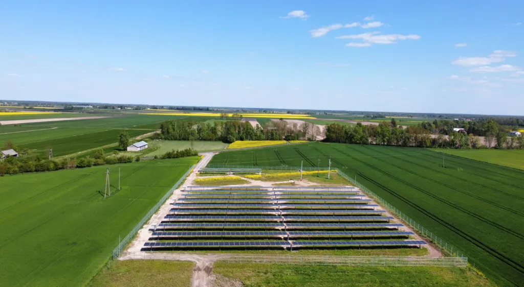 Elektrownia Zaliszcze — widok farmy fotowoltaicznej